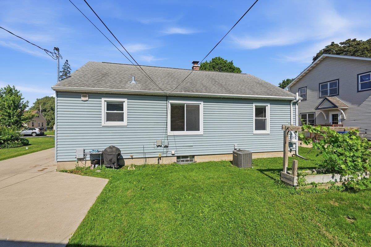 4714 Rothman Place Monona, WI 53716 - Photo 34 of 43