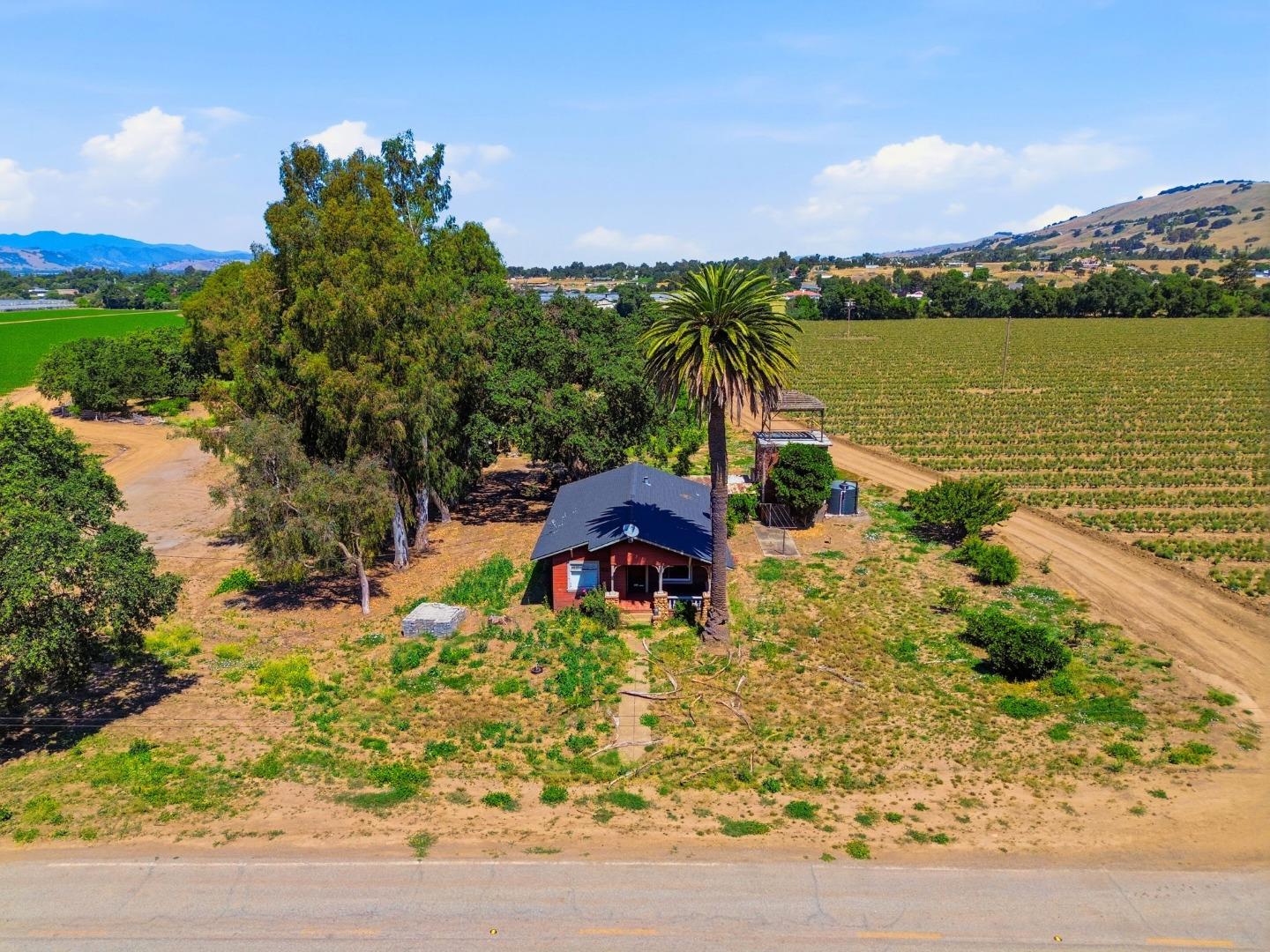 3115 Leavesley Road Gilroy, CA 95020 - Photo 6 of 31