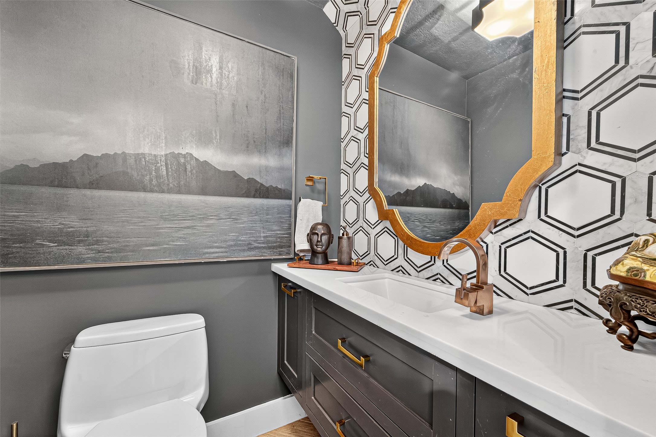415 Ramblewood Road Houston, TX 77079 - Photo 14 of 49 1/2 bathroom on the first floor.