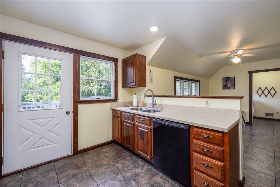 2980 Pigeon Hill Road Marion, NY 14505 - Photo 15 of 48