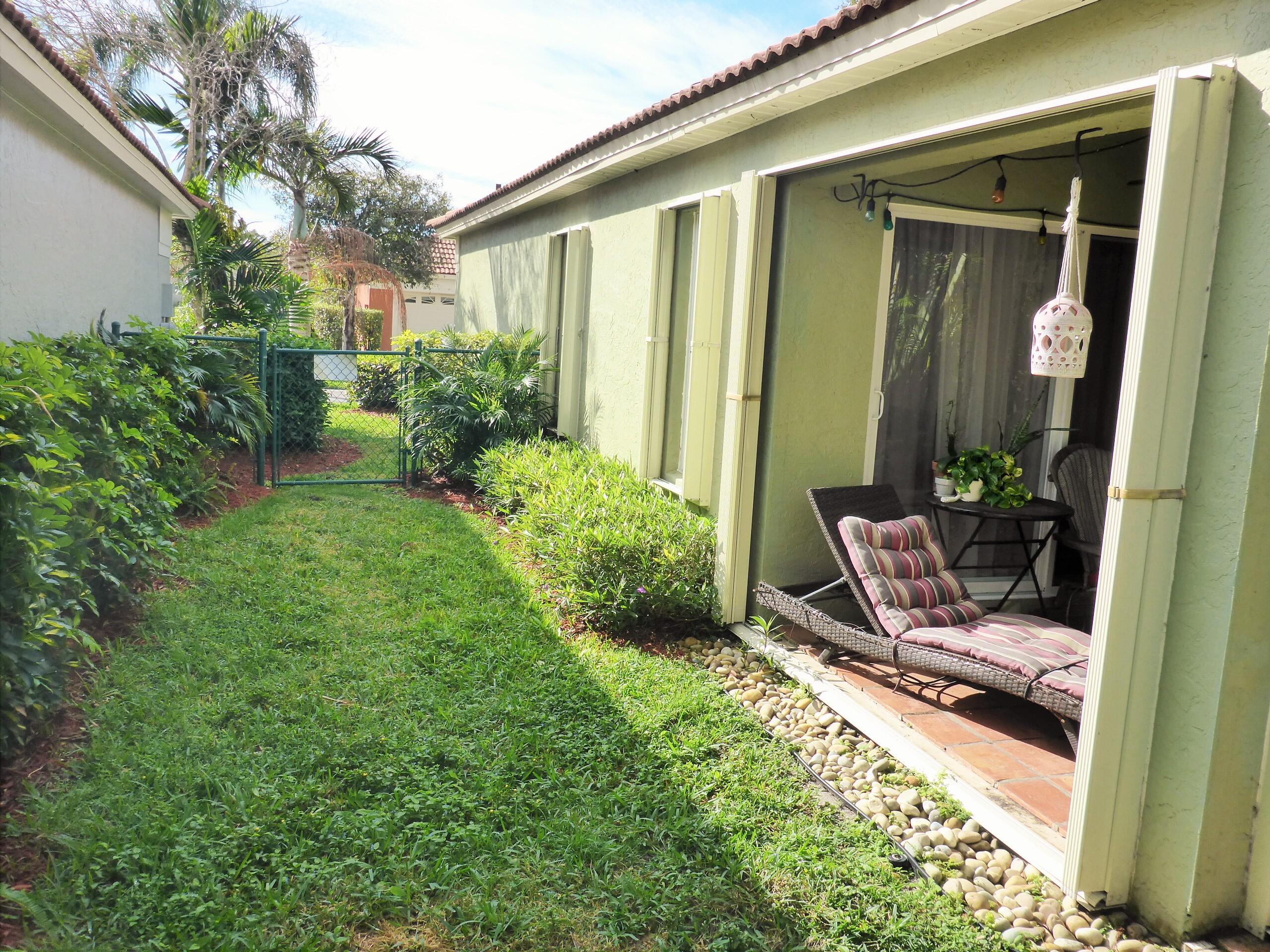 3080 Casa Rio Court Riviera Beach, FL 33418 - Photo 11 of 63 P1040428