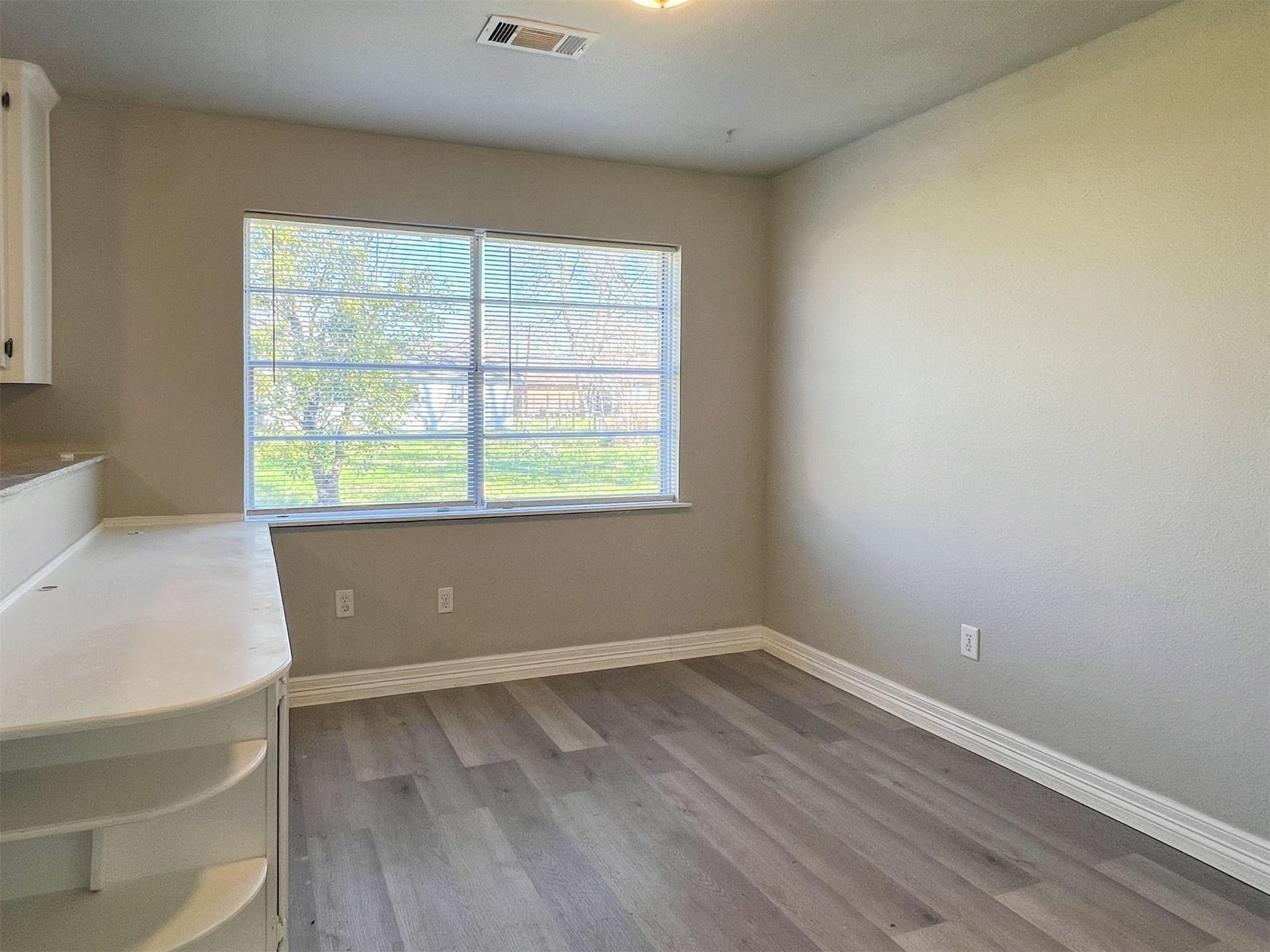 224 Stuart Street Clute, TX 77531 - Photo 9 of 22