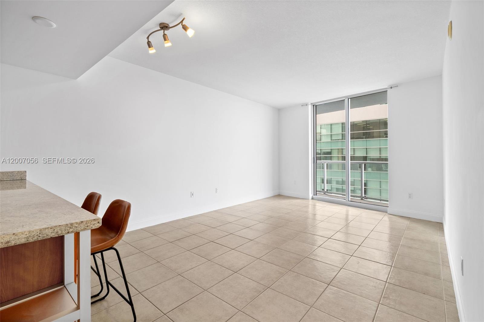 185 Southwest 7th Street, Unit 1710 Miami, FL 33130 - Photo 6 of 12