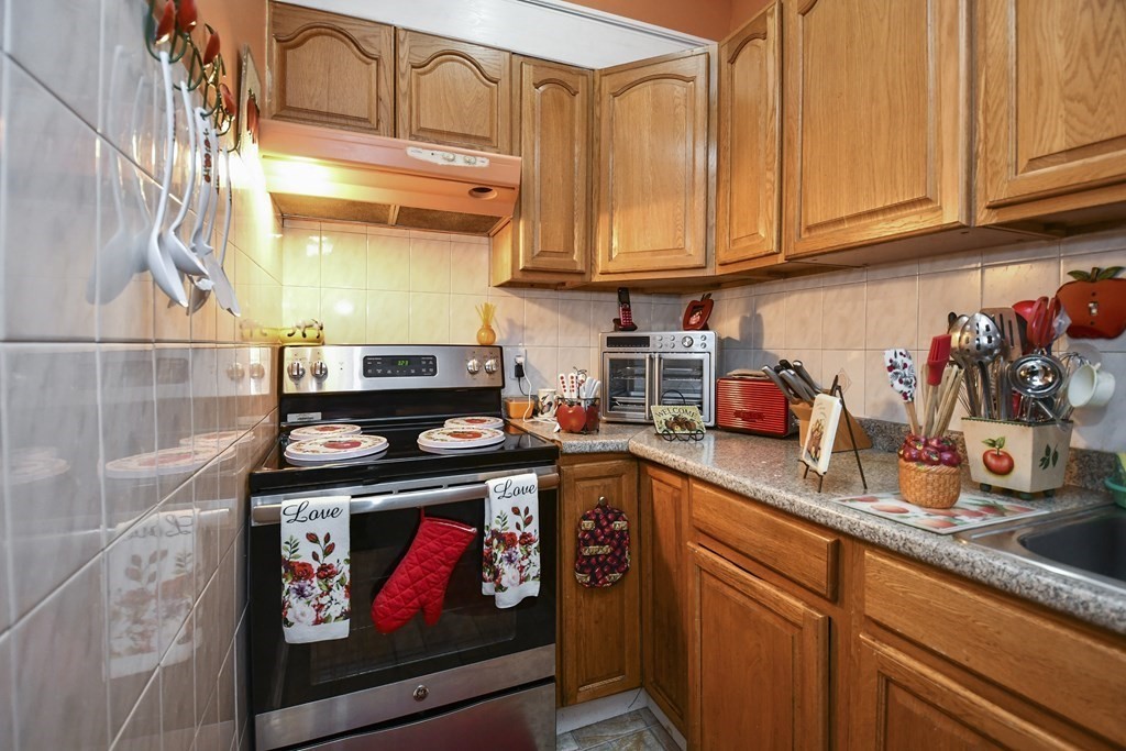 98 Blackstone River Road Worcester, MA 01607 - Photo 9 of 28 Gallery Image 9