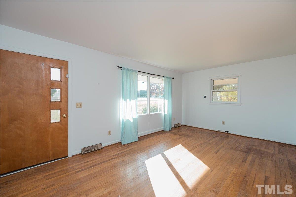 5417 Ten-Ten Road Apex, NC 27539 - Photo 12 of 23 Gallery Image 12