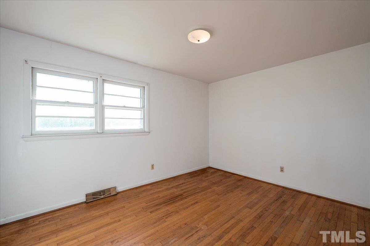 5417 Ten-Ten Road Apex, NC 27539 - Photo 14 of 23 Gallery Image 14
