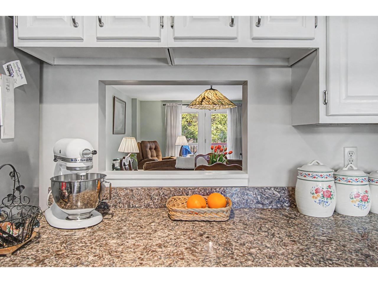 8 Arthur Court Burlington, VT 05403 - Photo 7 of 38