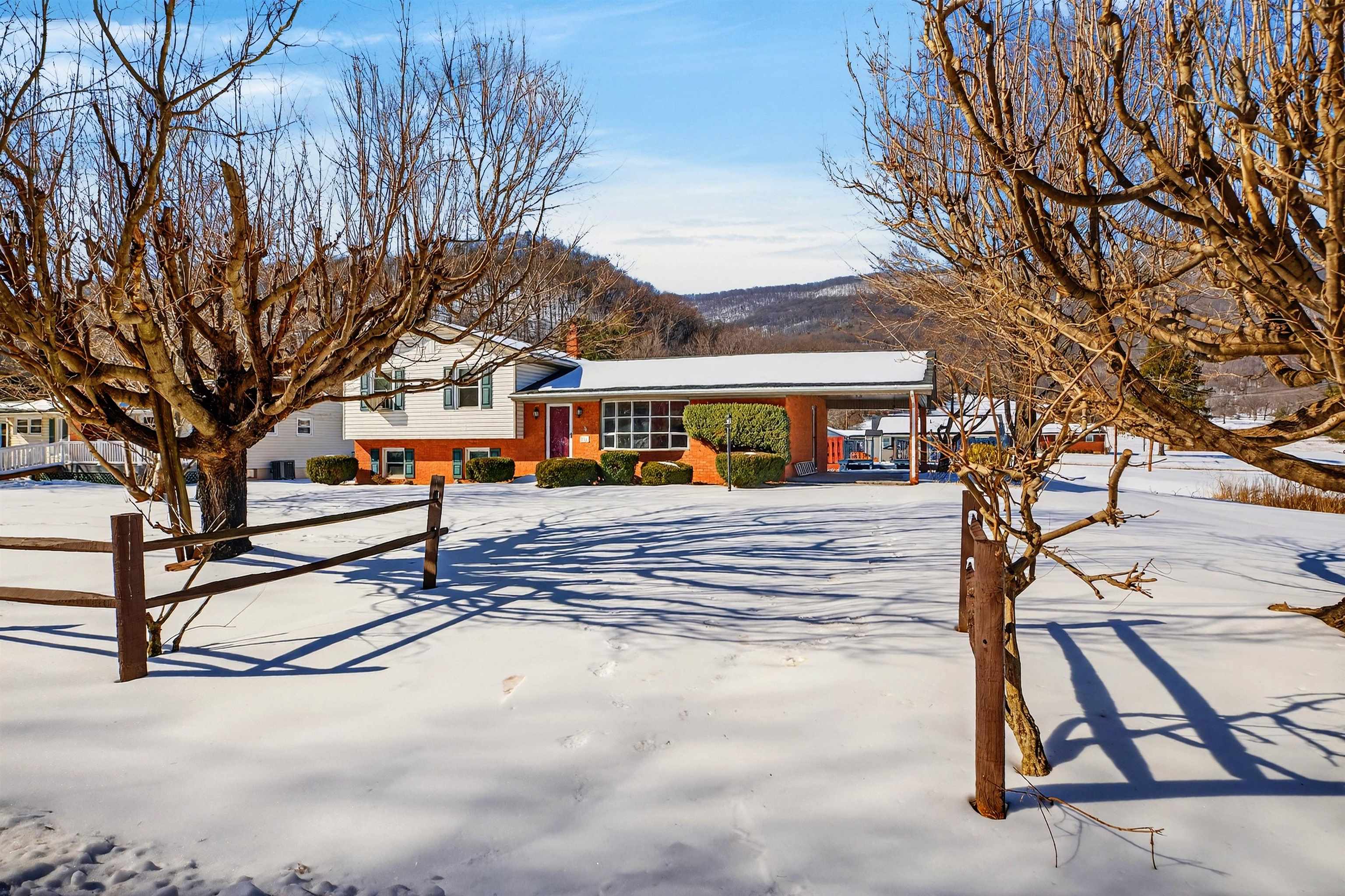 3010 Valley Ridge Road Covington, VA 24426 - Photo 4 of 44 Gallery Image 4