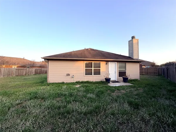 a house view with a outdoor space