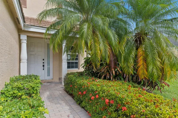 $579,000 | 113 Canterbury Place, Royal Palm Beach, FL 33414