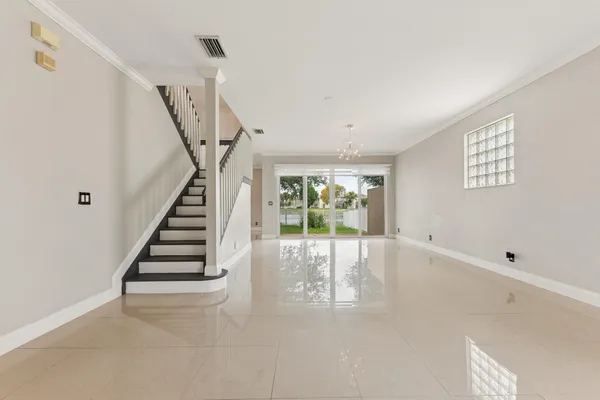 $579,000 | 113 Canterbury Place, Royal Palm Beach, FL 33414