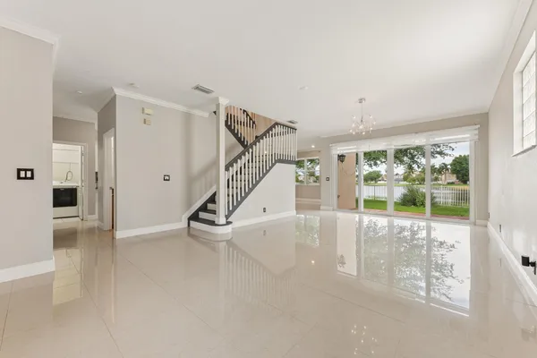 $579,000 | 113 Canterbury Place, Royal Palm Beach, FL 33414