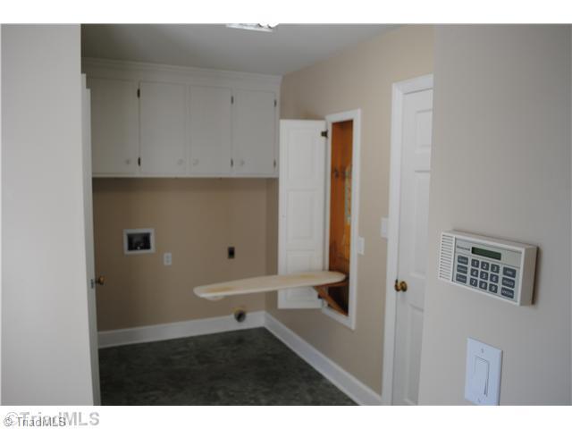 2800 Robinhood Road Winston-Salem, NC 27106 - Photo 6 of 16 Laundry Room.