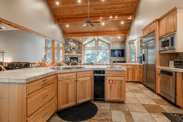 $2,825,000 | 19 Evening Star Drive, Mammoth Lakes, CA 93546