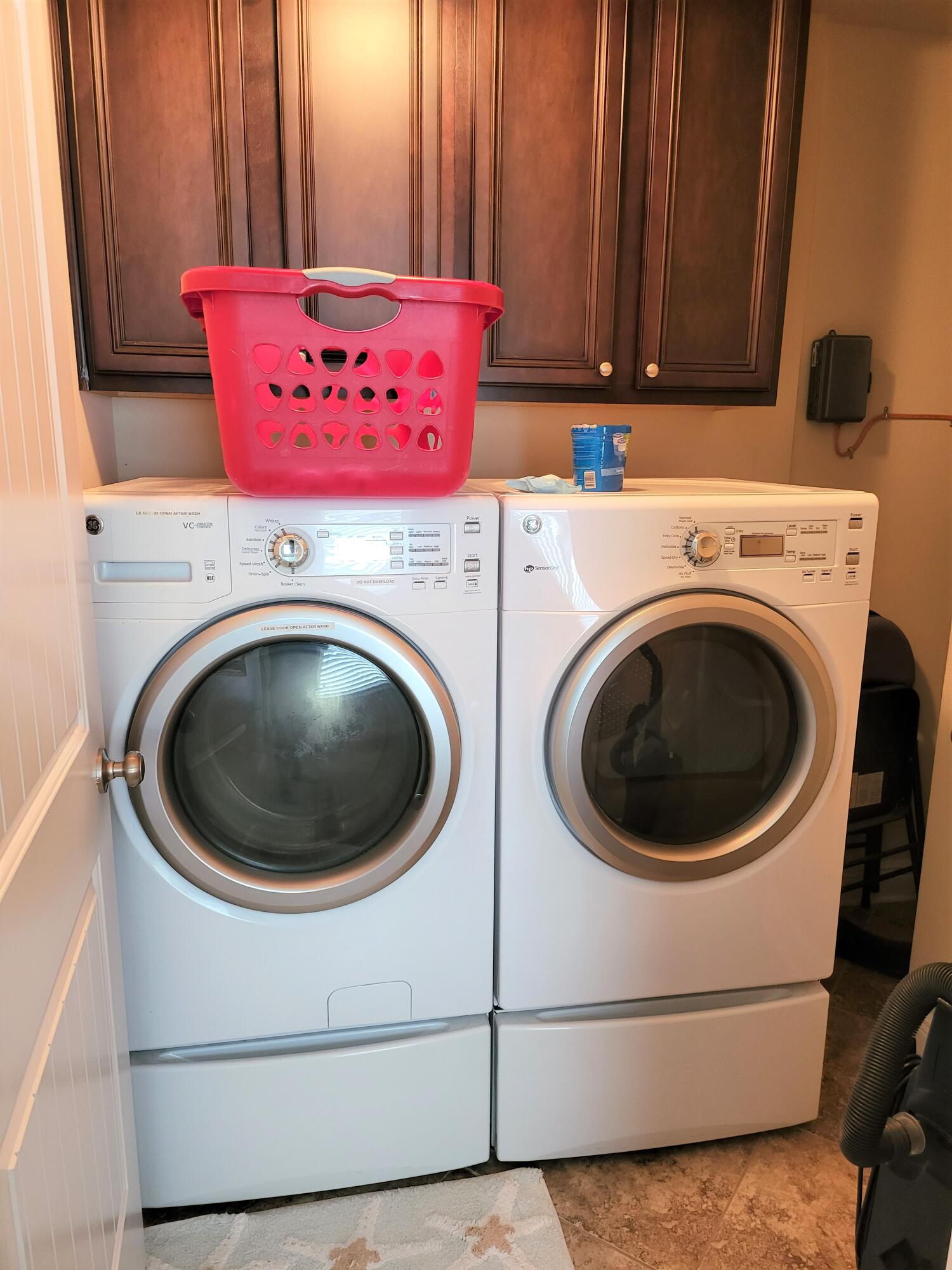 27 Topside Drive Inlet Beach, FL 32461 - Photo 26 of 33 a utility room with dryer and washer