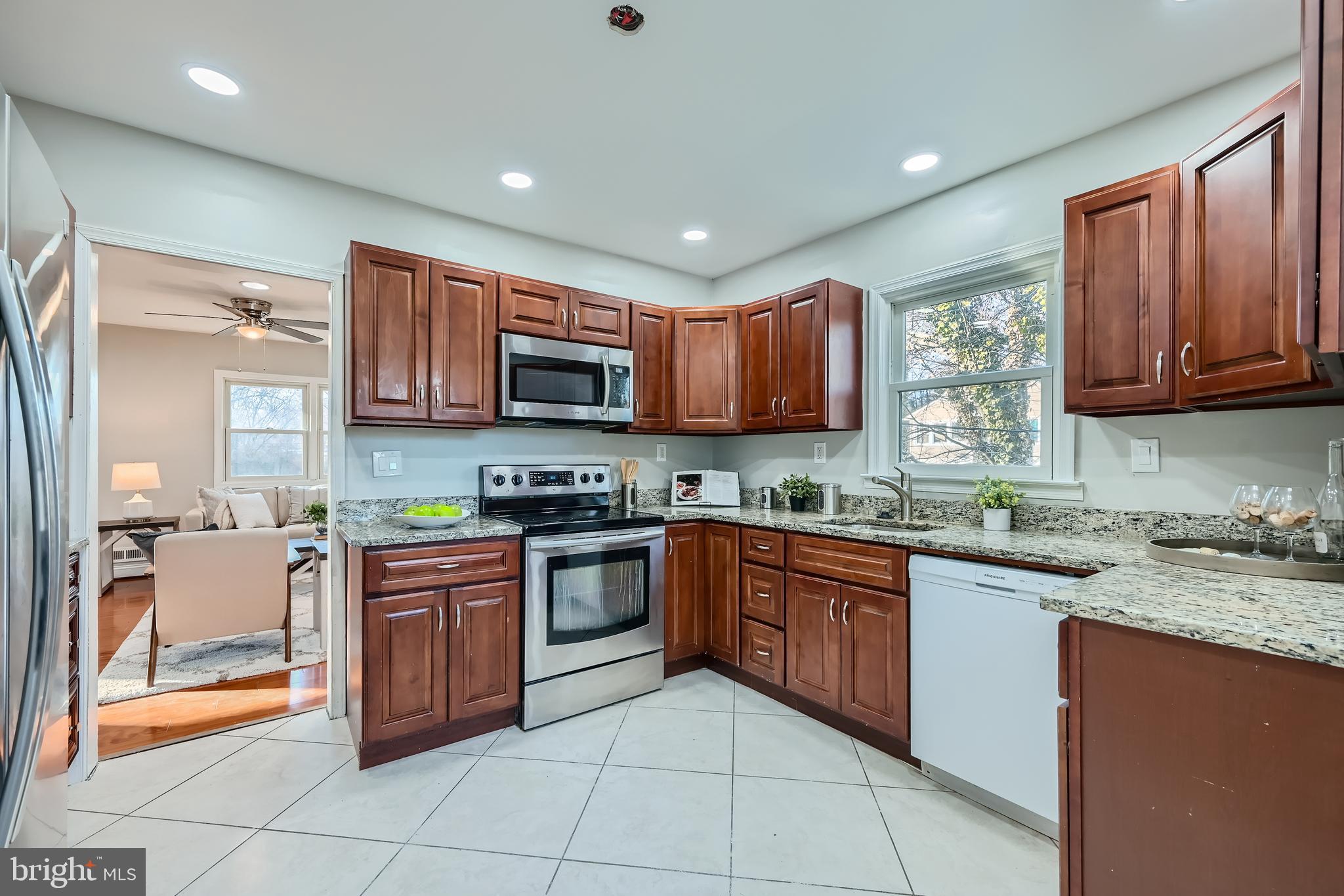 5531 Ritter Avenue Baltimore, MD 21206 - Photo 11 of 37 Country Kitchen