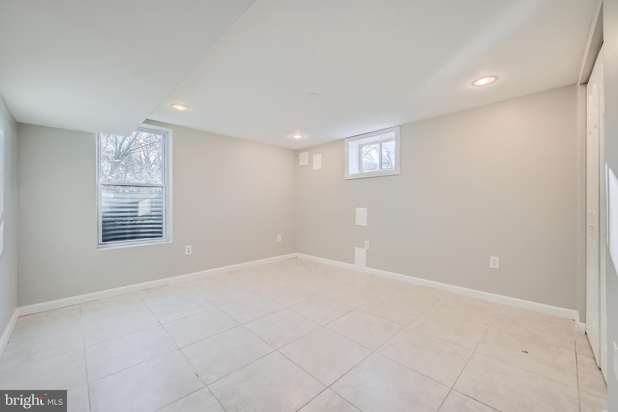 5531 Ritter Avenue Baltimore, MD 21206 - Photo 18 of 37 Lower Level 2nd Bedroom with Recessed Lighting