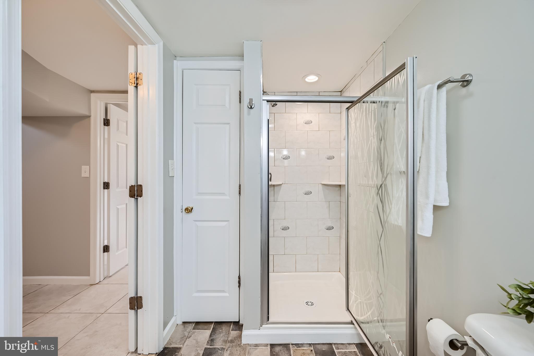 5531 Ritter Avenue Baltimore, MD 21206 - Photo 21 of 37 Large Stand Up Shower and Linen Closet
