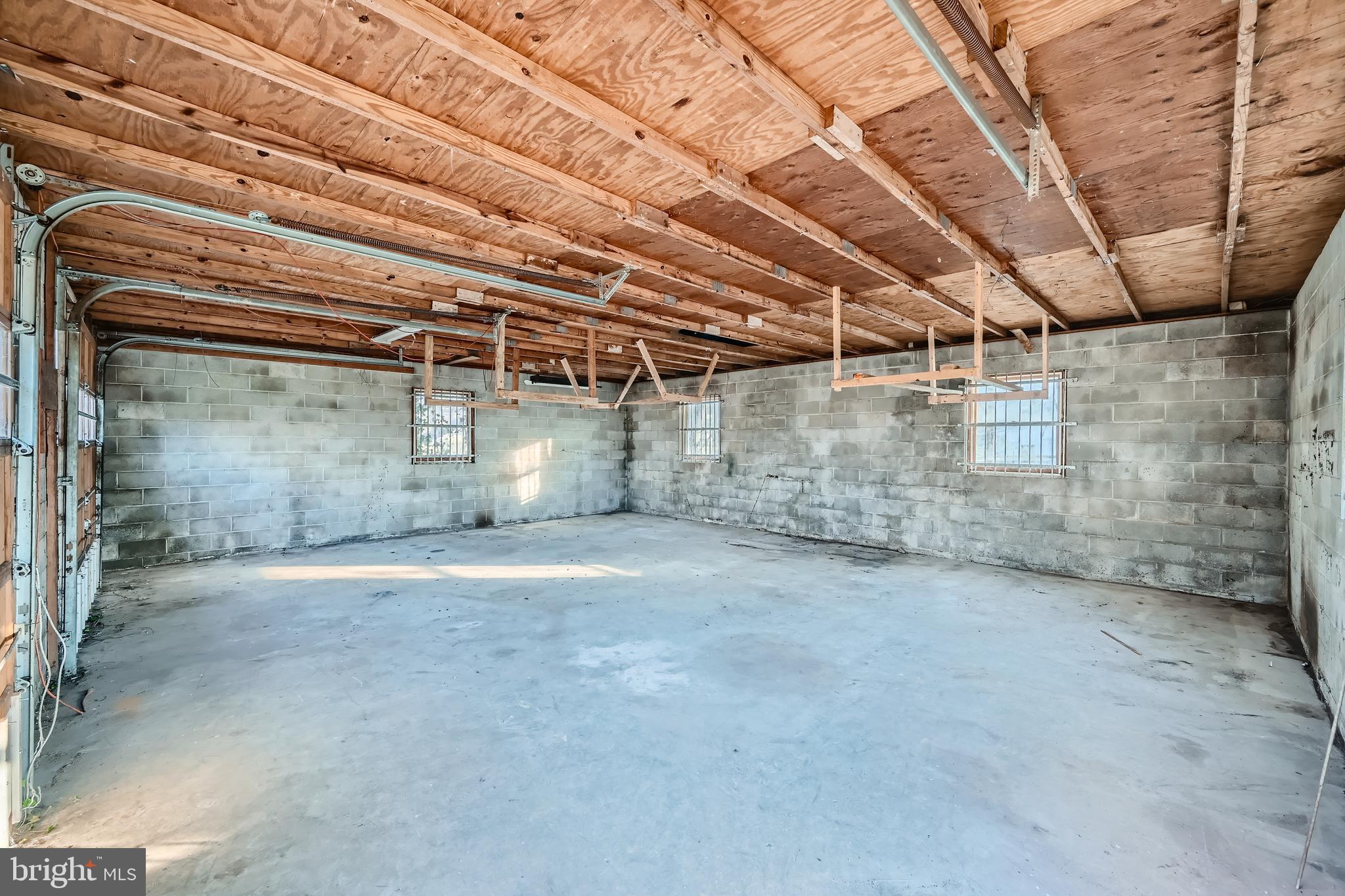 5531 Ritter Avenue Baltimore, MD 21206 - Photo 27 of 37 Oversized 25ft x 30ft for great storage options.