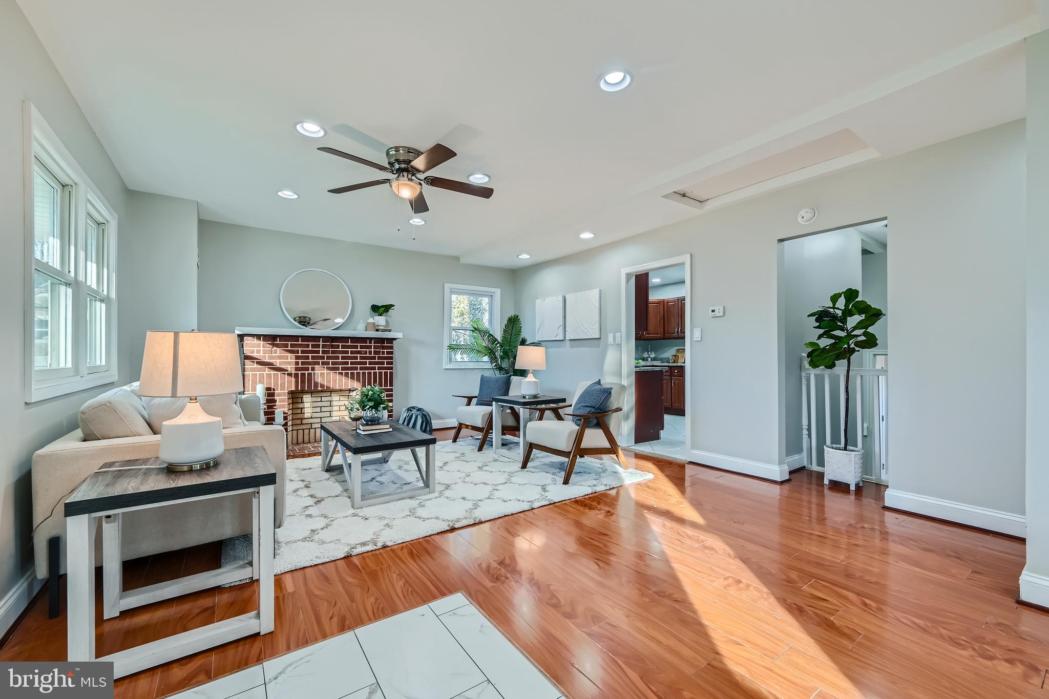 5531 Ritter Avenue Baltimore, MD 21206 - Photo 5 of 37 Hardwood Floors