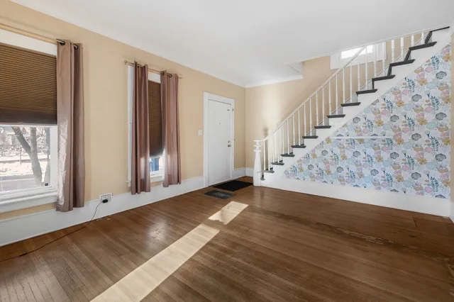 $265,000 | 217 Henry Street, Elgin, IL 60120