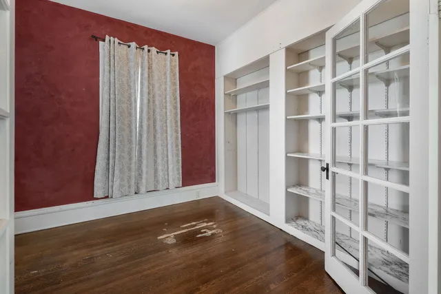 $265,000 | 217 Henry Street, Elgin, IL 60120