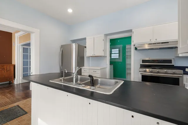 $265,000 | 217 Henry Street, Elgin, IL 60120