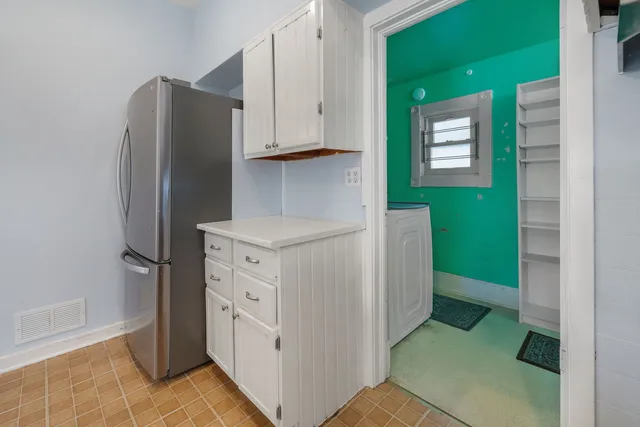 $265,000 | 217 Henry Street, Elgin, IL 60120