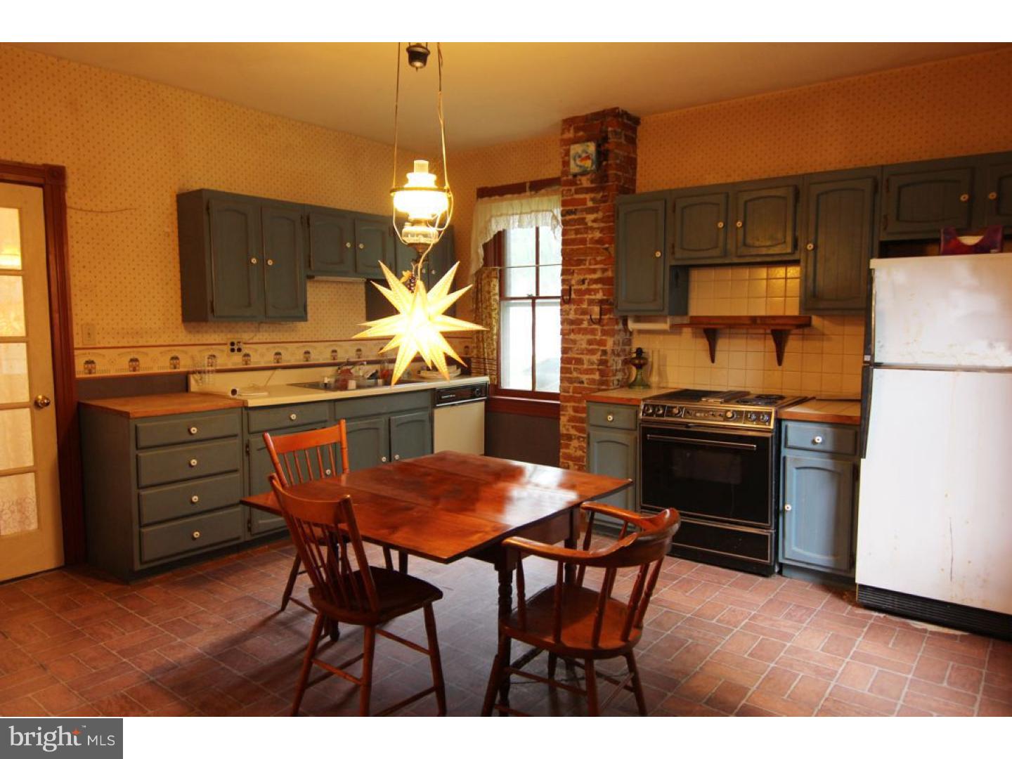 134 Cedar Road Riegelsville, PA 18077 - Photo 3 of 11
