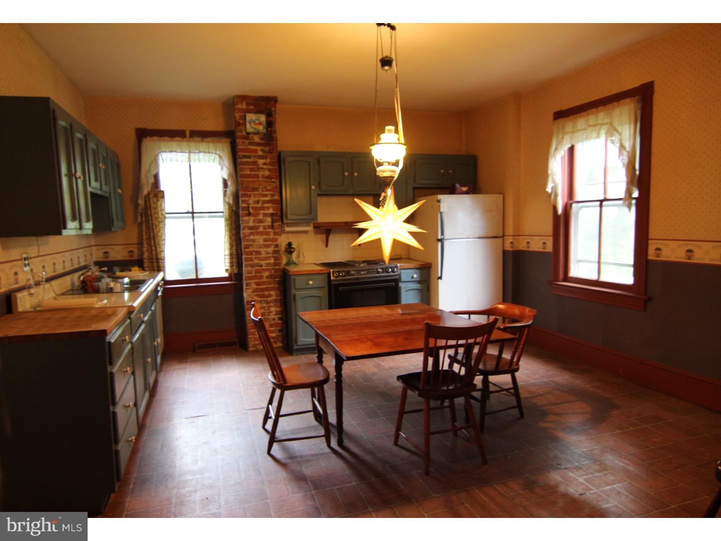 134 Cedar Road Riegelsville, PA 18077 - Photo 4 of 11