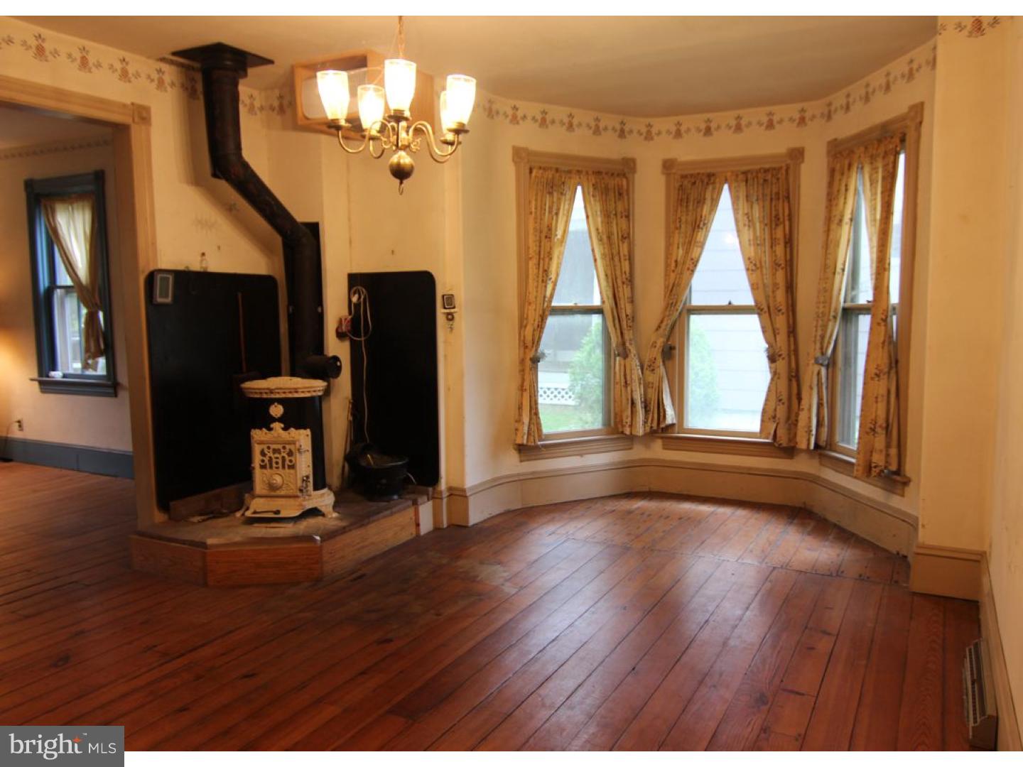 134 Cedar Road Riegelsville, PA 18077 - Photo 5 of 11