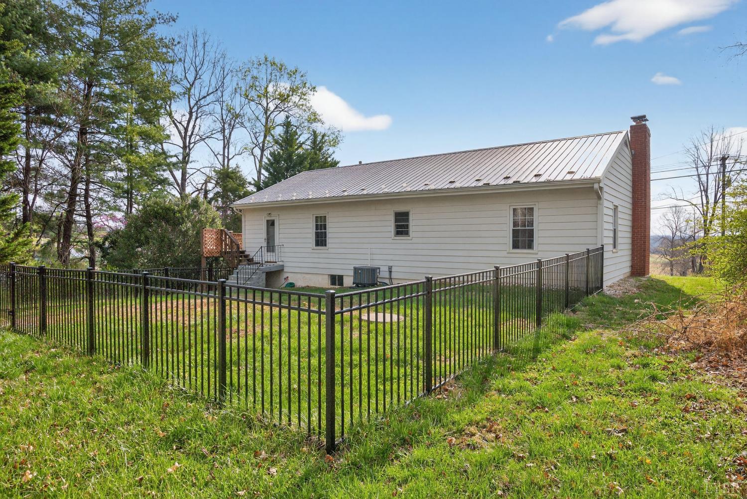 12477 North Old Moneta Road Moneta, VA 24121 - Photo 33 of 56