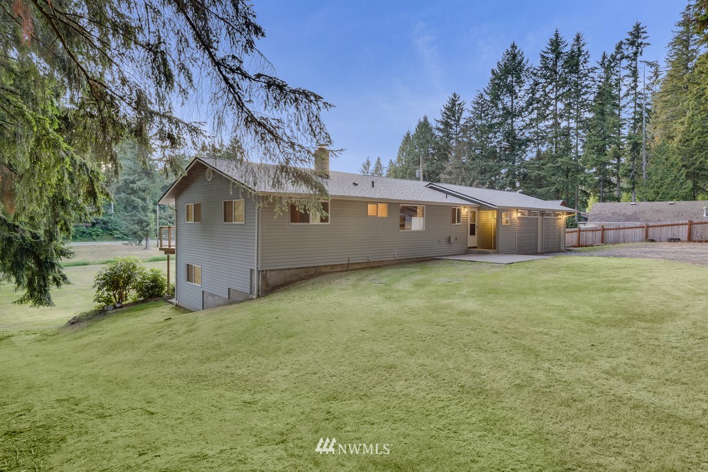14101 178th Avenue Southeast Renton, WA 98059 - Photo 1 of 30