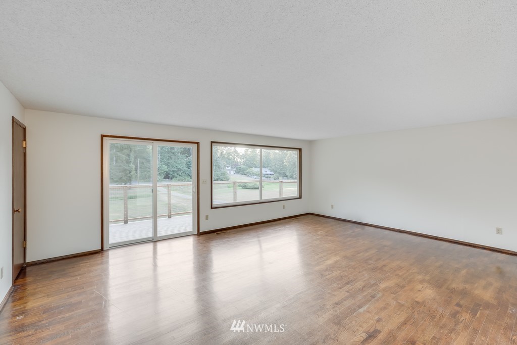 14101 178th Avenue Southeast Renton, WA 98059 - Photo 4 of 30