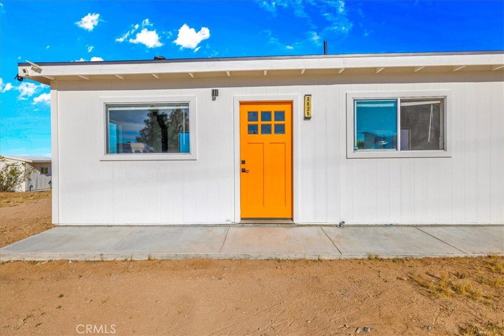 2625 Geronimo Trail Yucca Valley, CA 92285 - Photo 34 of 57 a view of an entryway of the house