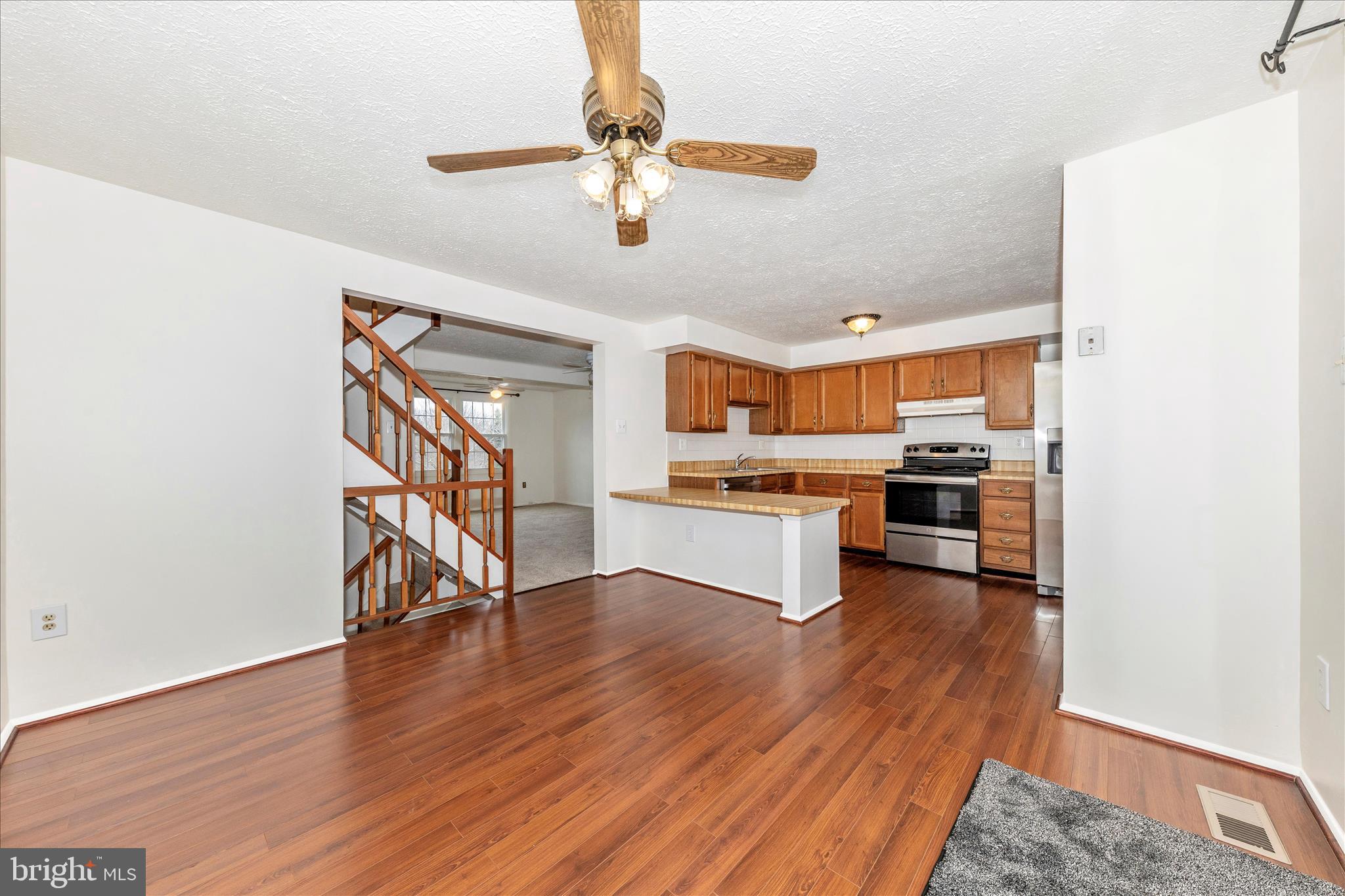 25508 Coltrane Drive Damascus, MD 20872 - Photo 17 of 58 Breakfast Area