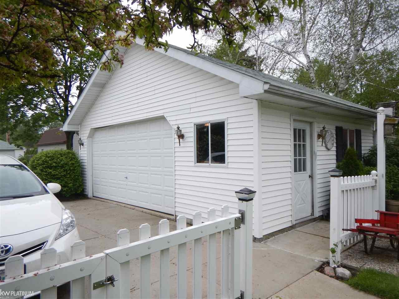 5637 Pointe Tremble Road Algonac, MI 48001 - Photo 5 of 50