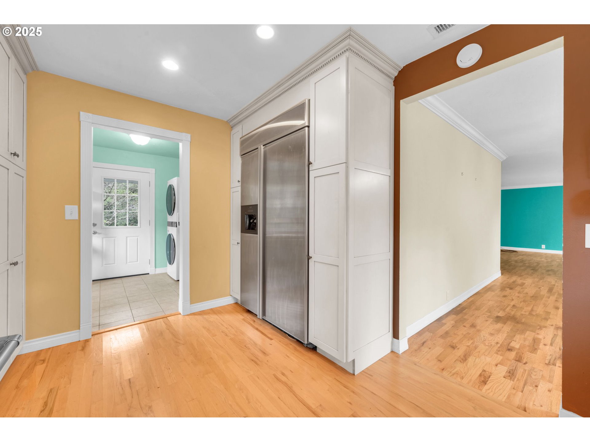 10742 Highway 126 Mapleton, OR 97453 - Photo 27 of 30 a view of an empty room and kitchen