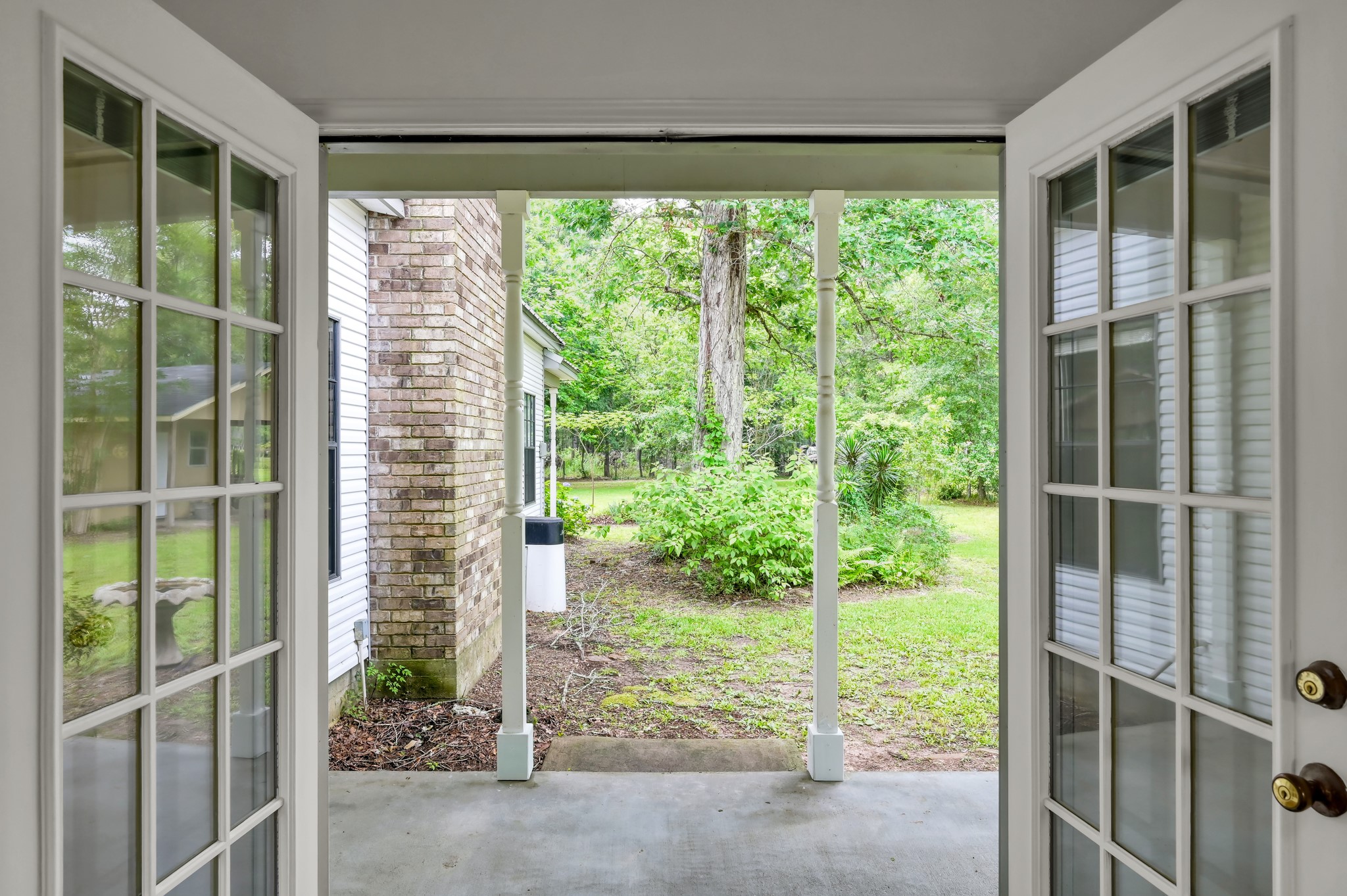 16892 Payne Road Conroe, TX 77302 - Photo 23 of 50 Private Patio off of Primary Bedroom