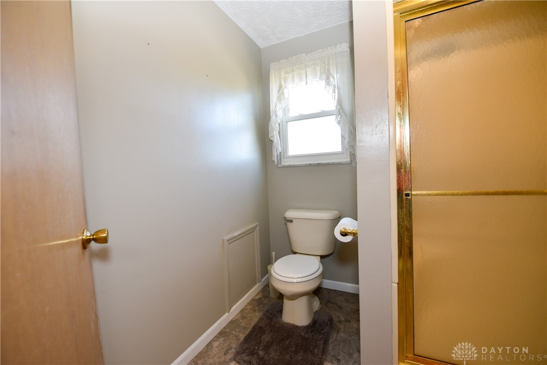 6807 Alter Road Huber Heights, OH 45424 - Photo 40 of 83