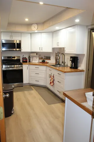 $425,000 | 3558 Burlwood Drive, Rockford, IL 61114