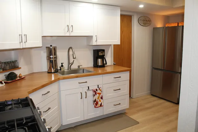 $425,000 | 3558 Burlwood Drive, Rockford, IL 61114