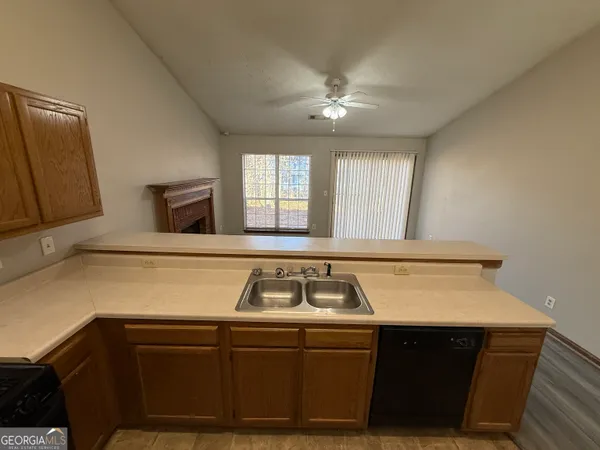 $1,900 | 235 Whirlwind Court, College Park, GA 30349