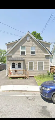 $1,300 | 201 Pleasant Street, Claremont, NH 03743