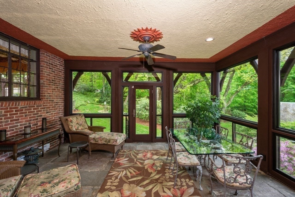 6 Old Colony Road Worcester, MA 01609 - Photo 12 of 39 Gallery Image 12