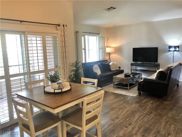 $2,295 | 1004 Duckhorn Court, Unit 201, Las Vegas, NV 89144