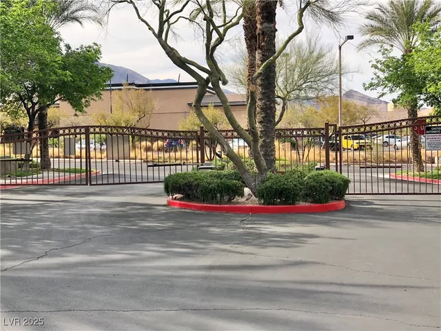 $2,295 | 1004 Duckhorn Court, Unit 201, Las Vegas, NV 89144