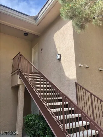 $2,295 | 1004 Duckhorn Court, Unit 201, Las Vegas, NV 89144