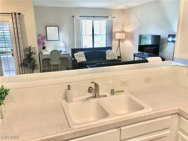 $2,295 | 1004 Duckhorn Court, Unit 201, Las Vegas, NV 89144