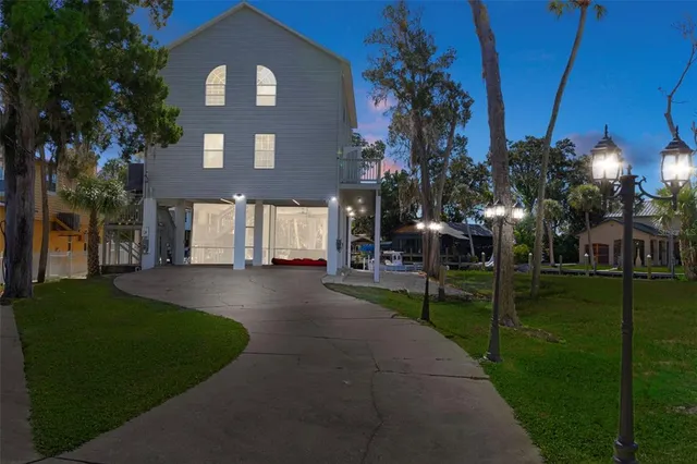 $1,125,000 | 5272 Tropical Point, Weeki Wachee, FL 34607